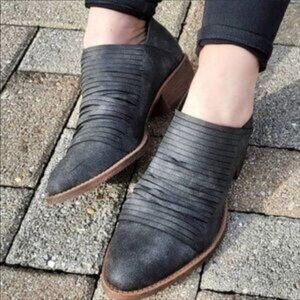 Coconuts by Matisse Powell Gray Suede Ankle Booties 7M